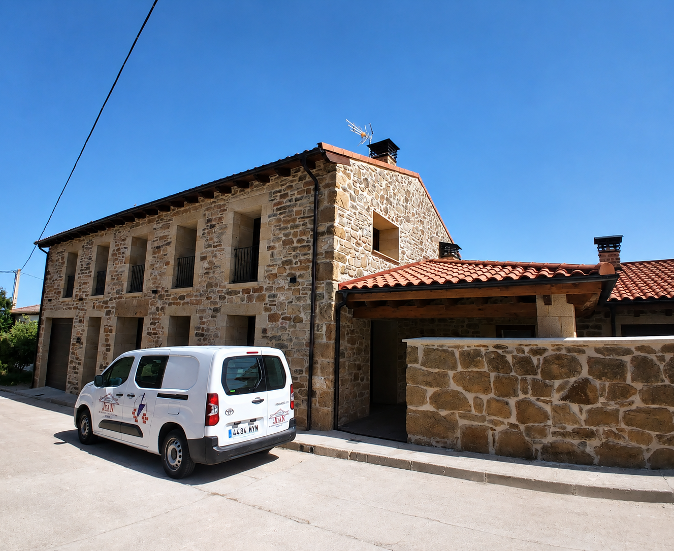 FACHADA FURGO
